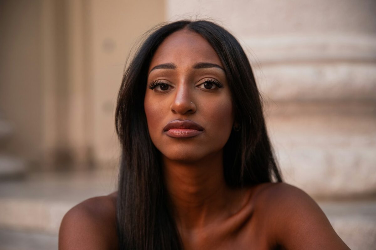 Portrait of a gorgeous black model looking thoughtfully ahead of the camera